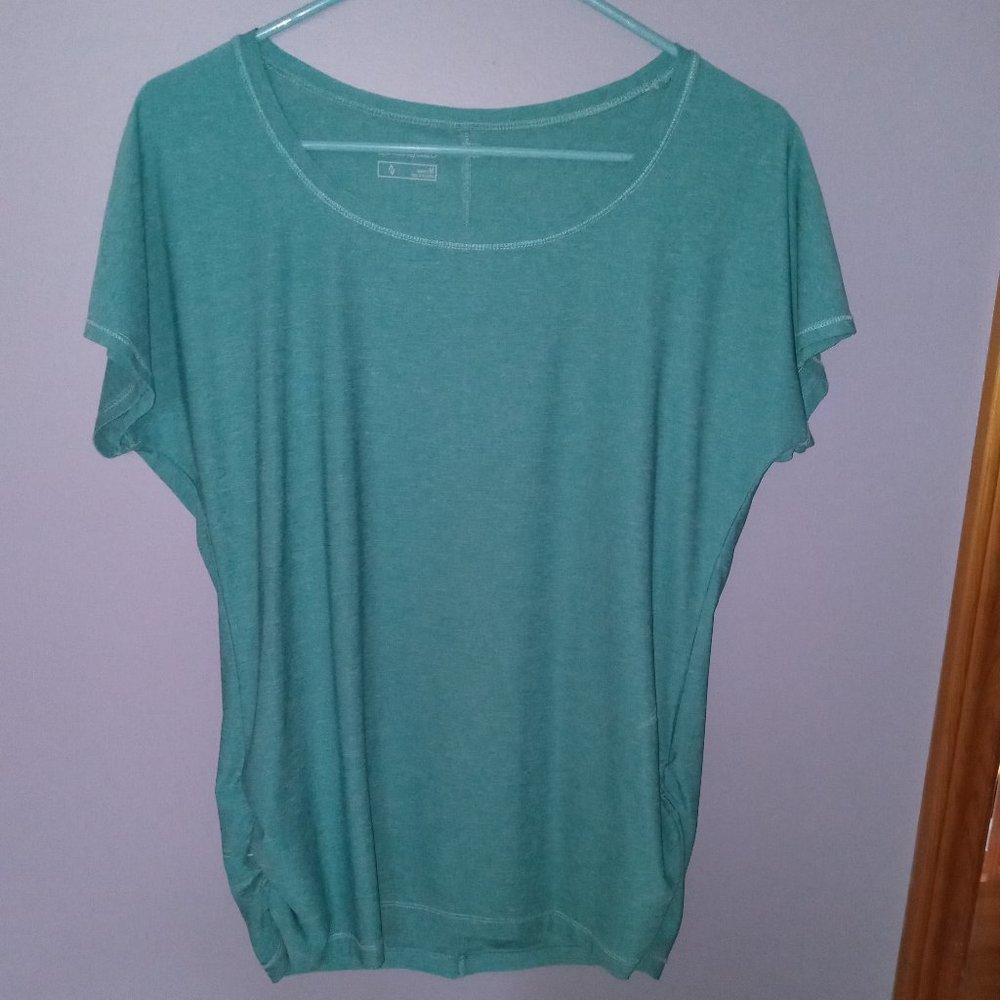 Eddie Bauer Cap Sleeve, ruched side Tee, size Medium (NWOT)